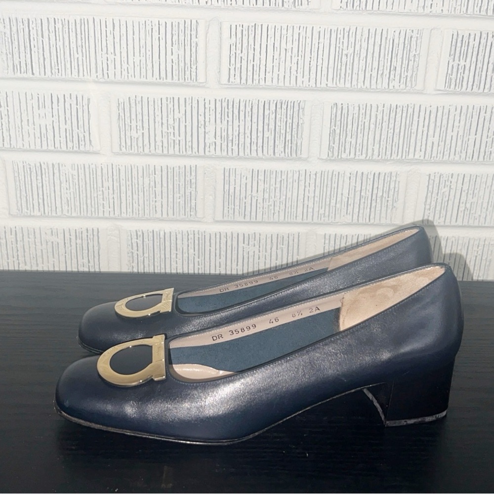 SALVATORE FERRAGAMO Elegant Navy Blue Women's Heel